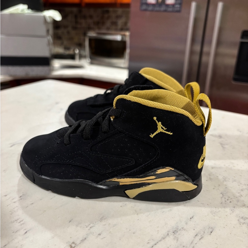 Nike Air Jordan Jumpman MVP Black/ Metallic Gold Toddler Size Sneaker Shoes - Picture 8 of 9